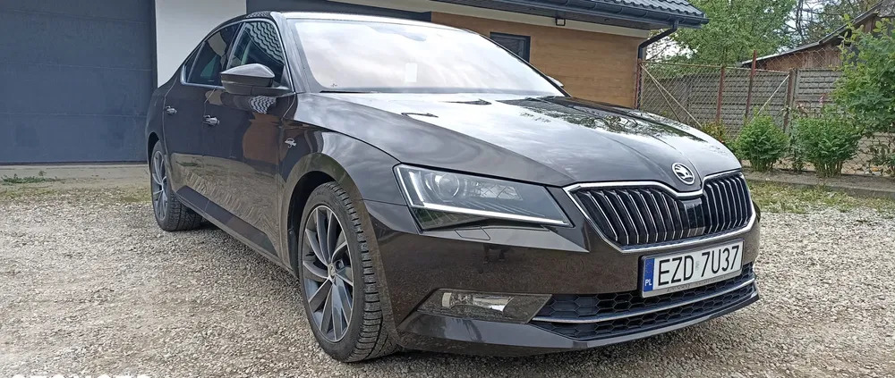 łódzkie Skoda Superb cena 77000 przebieg: 144000, rok produkcji 2015 z Opole